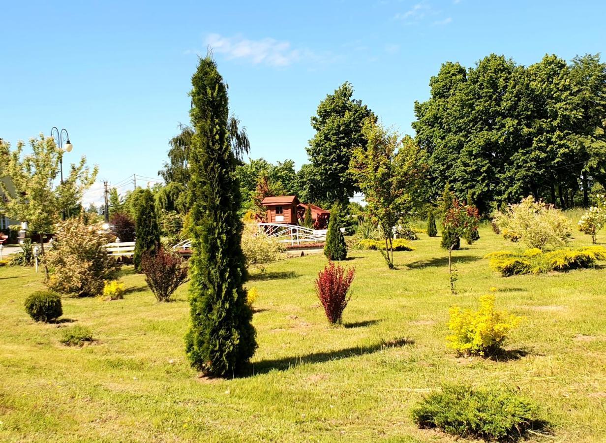 Willa Park Ostrowiec Świętokrzyski Exterior foto